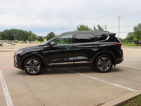 Used 2020 Hyundai Santa Fe Limited FWD image 4