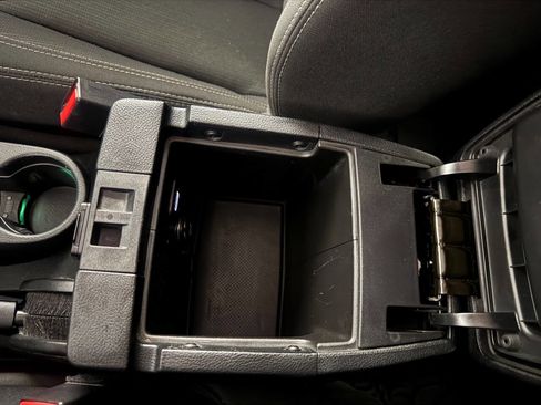 Used 2016 Jeep Wrangler Unlimited Rubicon w/ Connectivity Group image 45