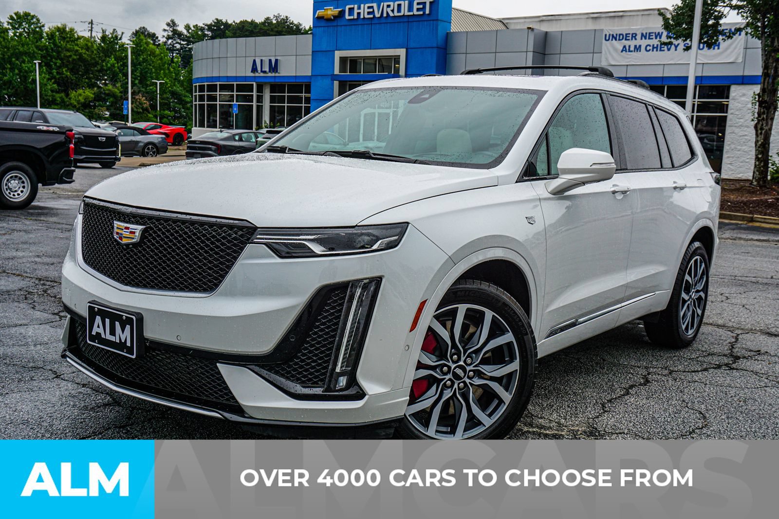 Used 2023 Cadillac XT6 Sport w/ Technology Package AWD/4WD image 2