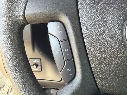 Used 2024 GMC Savana 2500 w/ Driver Convenience Package RWD image 24