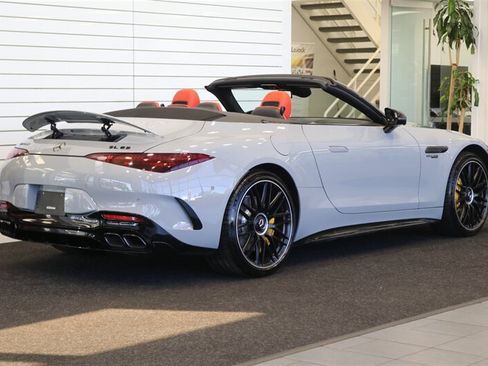 Used 2023 Mercedes-Benz SL 63 AMG 4MATIC w/ Driver Assistance Package image 13