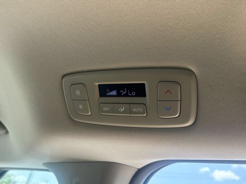 Used 2026 Kia Carnival FWD image 24