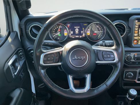 Used 2023 Jeep Wrangler Unlimited Sahara w/ Dual Top Group AWD/4WD image 15