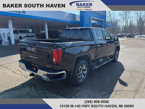 New 2026 GMC Sierra 1500 SLT w/ SLT Premium Package image 6