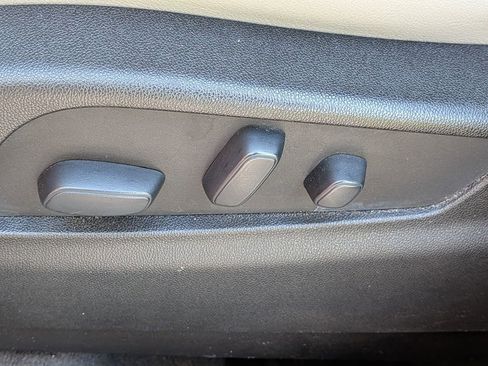 Used 2019 Cadillac XT4 Luxury image 24