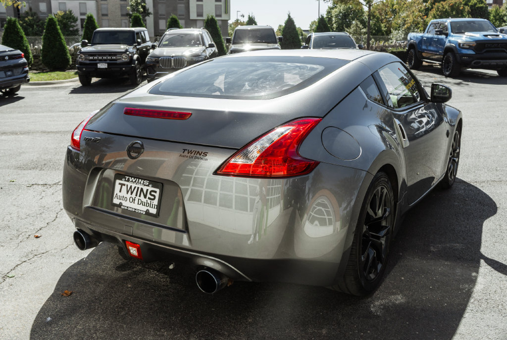 Used 2017 Nissan 370Z Coupe RWD image 26