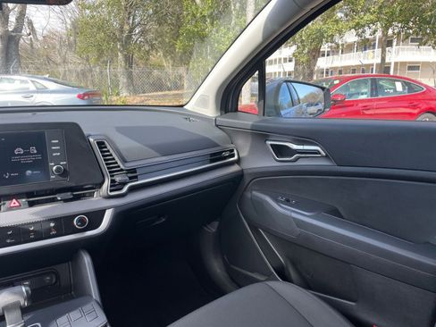 Used 2025 Kia Sportage LX FWD image 30
