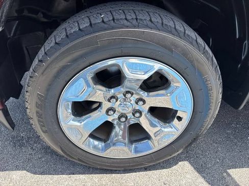 Used 2019 RAM 1500 Big Horn RWD image 9
