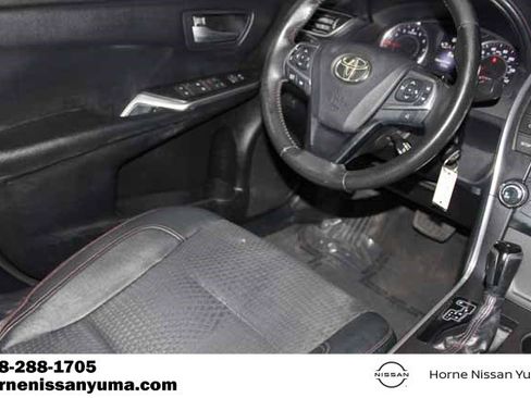 Used 2015 Toyota Camry SE FWD image 10