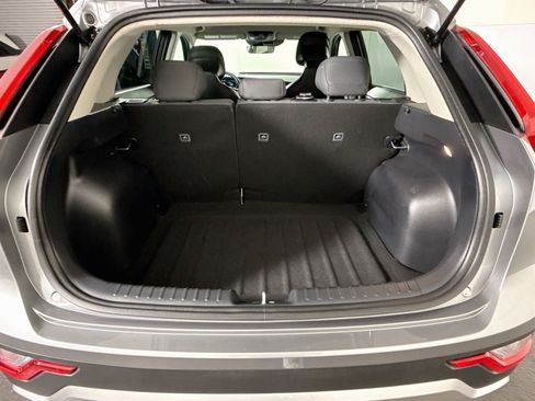 Used 2026 Kia Niro LX FWD image 34