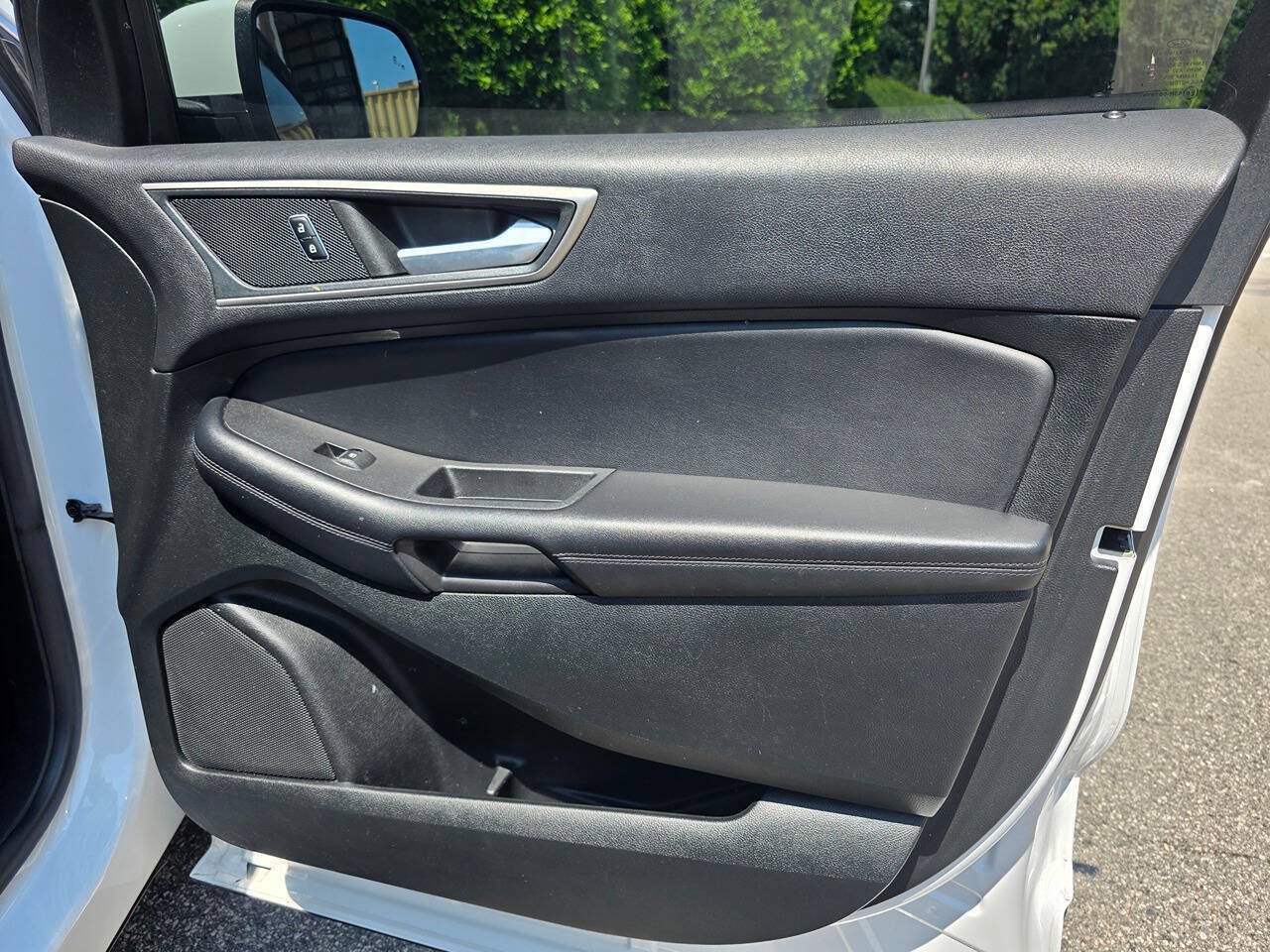Used 2023 Ford Edge SEL AWD/4WD image 28