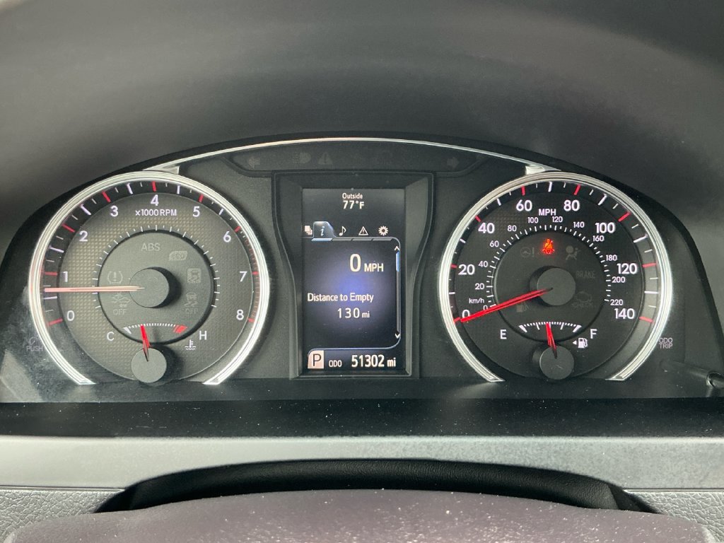 Used 2017 Toyota Camry XSE w/ Moonroof Package FWD image 21