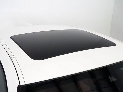 Used 2023 BMW 330e *NAVIGATION, CURVED DISPLAY, S w/ Convenience Package image 4