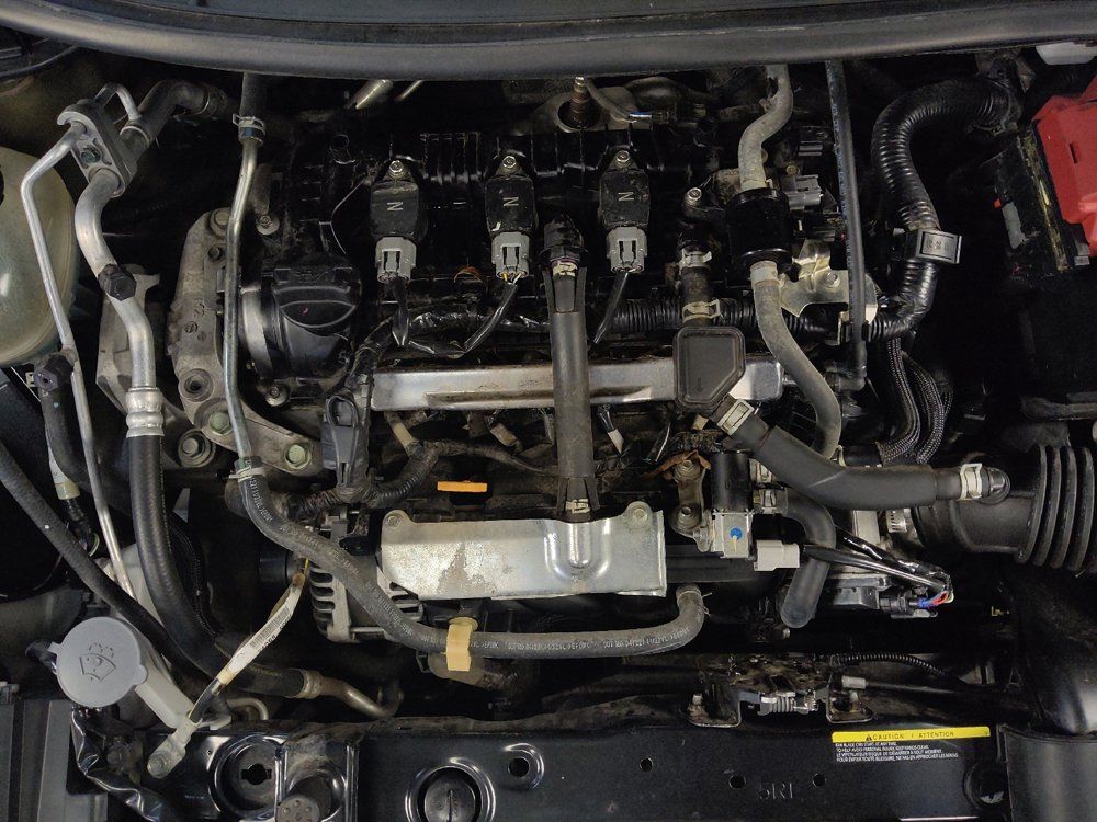 Used 2022 Nissan Versa SR FWD image 30