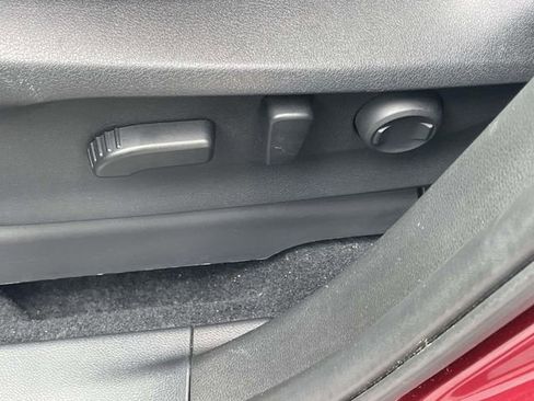 Used 2019 Subaru Ascent Limited w/ Popular Package #2 AWD/4WD image 16