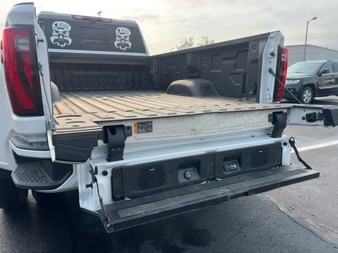 Used 2024 GMC Sierra 3500 Denali Ultimate AWD/4WD image 14