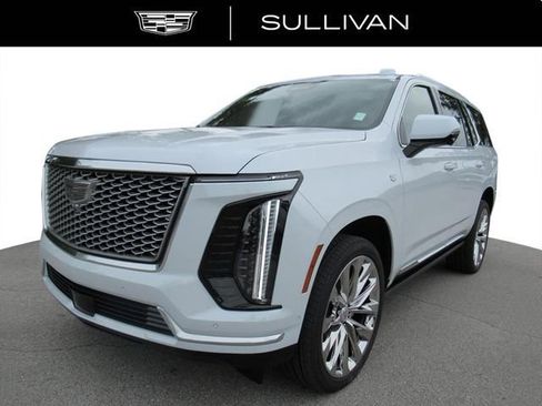 New 2026 Cadillac Escalade Luxury w/ LPO, Radiant Package AWD/4WD image 3
