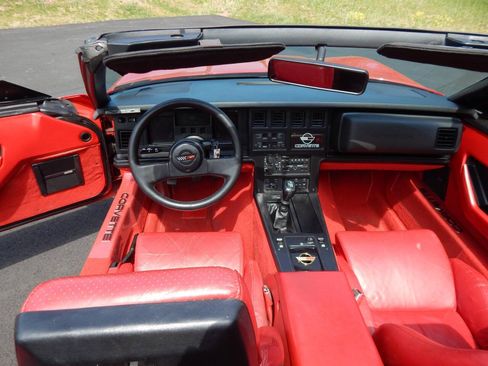 Used 1988 Chevrolet Corvette Convertible RWD image 48