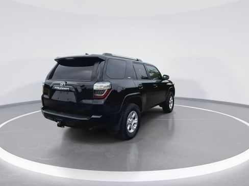 Used 2022 Toyota 4Runner SR5 AWD/4WD image 11