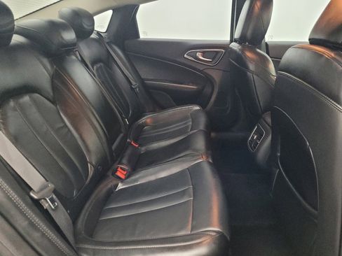 Used 2015 Chrysler 200 C w/ Navigation & Sound Group I image 19