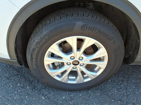 Used 2025 Ford Escape Active AWD/4WD image 10