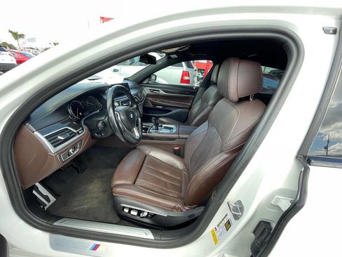 Used 2017 BMW 740i RWD image 8
