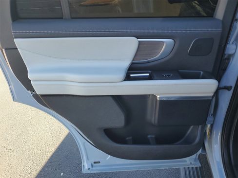 Certified 2025 Ford Expedition Platinum w/ Platinum Ultimate Package image 10