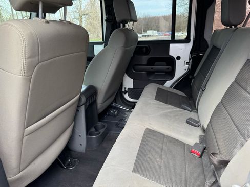 Used 2008 Jeep Wrangler Unlimited X image 37