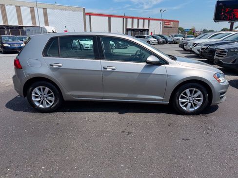 Used 2015 Volkswagen Golf S FWD image 7