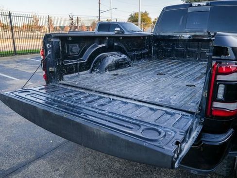 Used 2020 RAM 3500 Laramie w/ Night Edition image 10