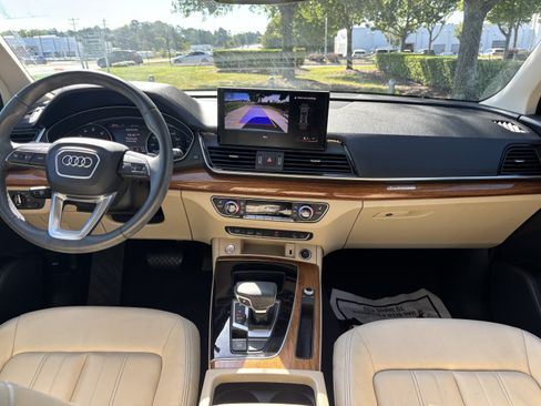 Used 2023 Audi Q5 2.0T Premium w/ Convenience Package AWD/4WD image 32