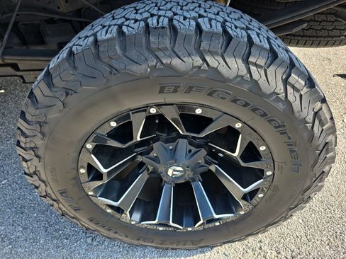 Used 2012 Ford F250 XLT w/ XLT Interior Pkg AWD/4WD image 28
