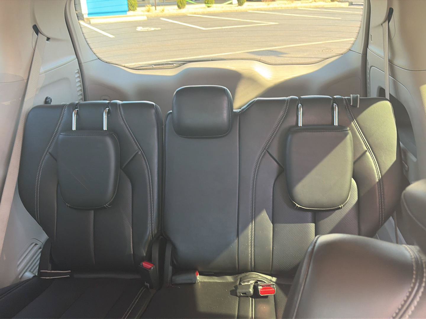 Used 2024 Chrysler Pacifica Touring-L FWD image 16