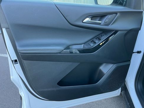 Used 2025 Chevrolet Equinox LT image 20