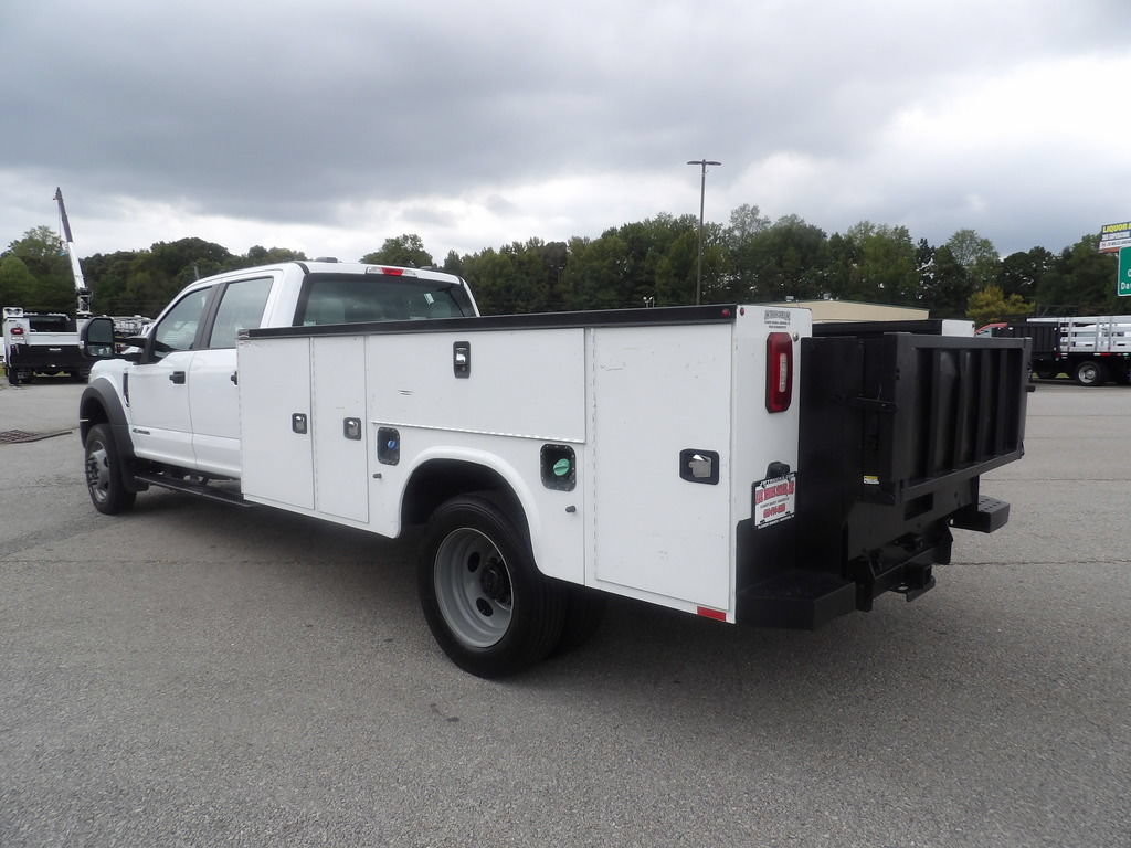 Used 2022 Ford F550 2WD Crew Cab Super Duty w/ Power Equipment Group image 4