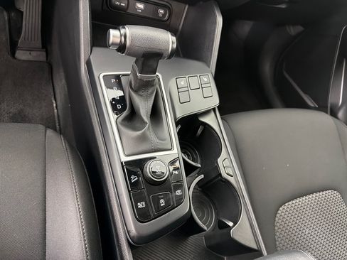 Used 2023 Kia Sportage LX AWD/4WD image 17