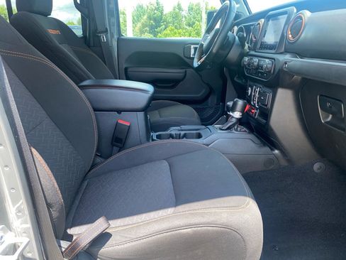 Used 2023 Jeep Gladiator Mojave w/ Cold Weather Group AWD/4WD image 32