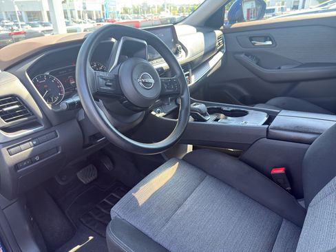 Used 2023 Nissan Rogue SV FWD image 14