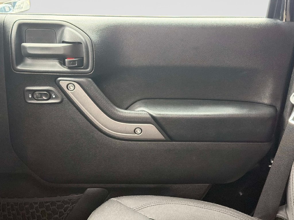 Used 2018 Jeep Wrangler Unlimited Sport S AWD/4WD image 21