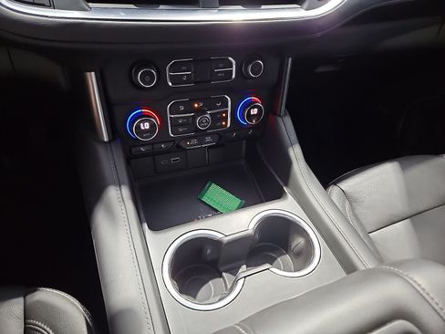 Used 2021 Chevrolet Tahoe Z71 AWD/4WD image 22