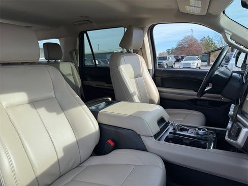 Certified 2024 Ford Expedition Max XLT image 25