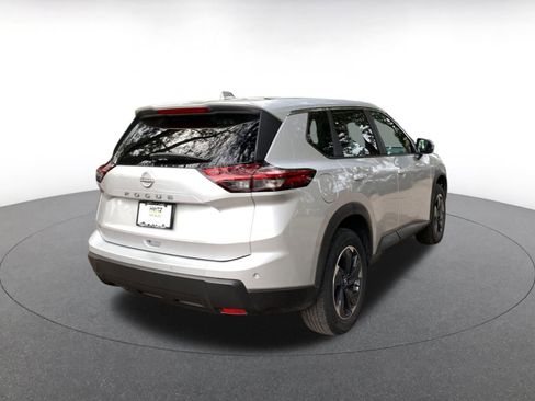 Used 2025 Nissan Rogue SV image 7