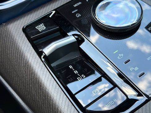 Certified 2025 BMW X3 xDrive30i w/ Premium Package image 27