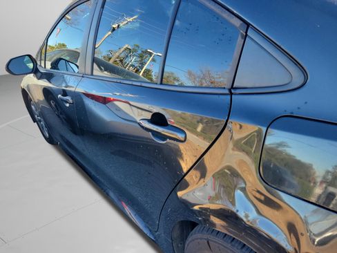 Used 2020 Toyota Corolla LE image 15