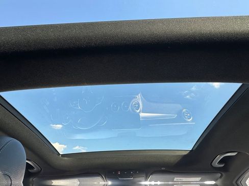 Used 2020 Mercedes-Benz GLC 300 4MATIC image 25