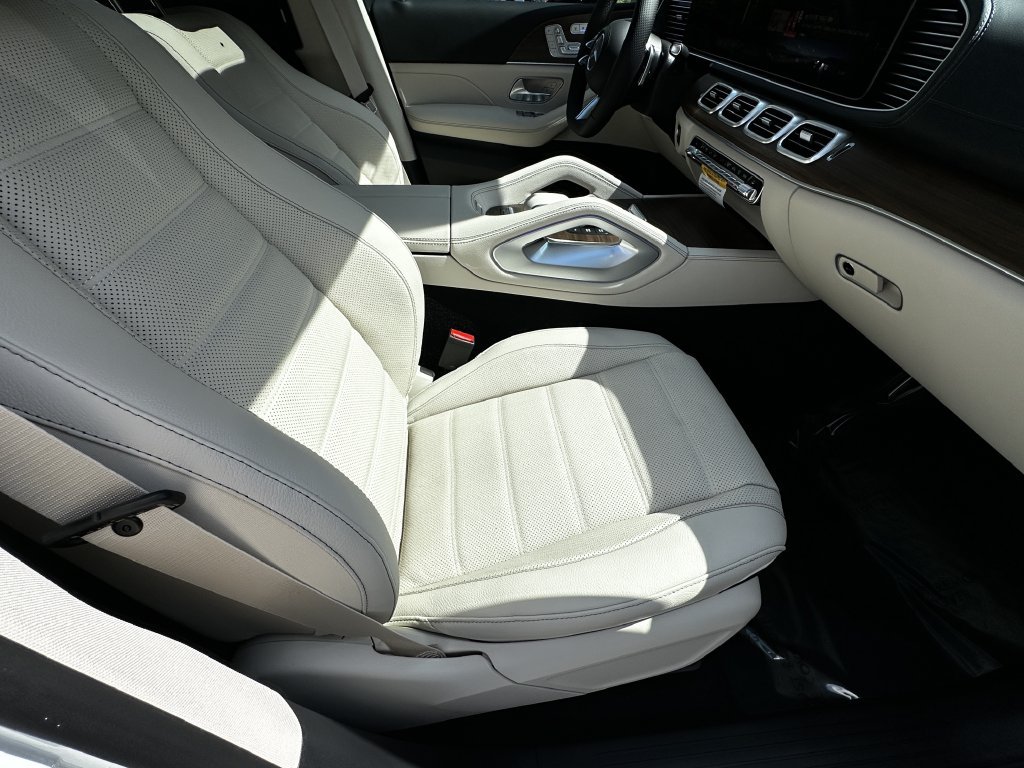 New 2026 Mercedes-Benz GLS 450 4MATIC image 15