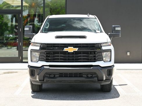 Used 2024 Chevrolet Silverado 2500 W/T w/ WT Convenience Package AWD/4WD image 3