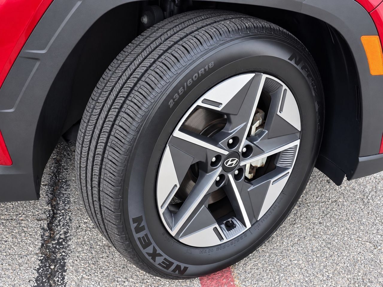 Used 2025 Hyundai Tucson SEL FWD image 8