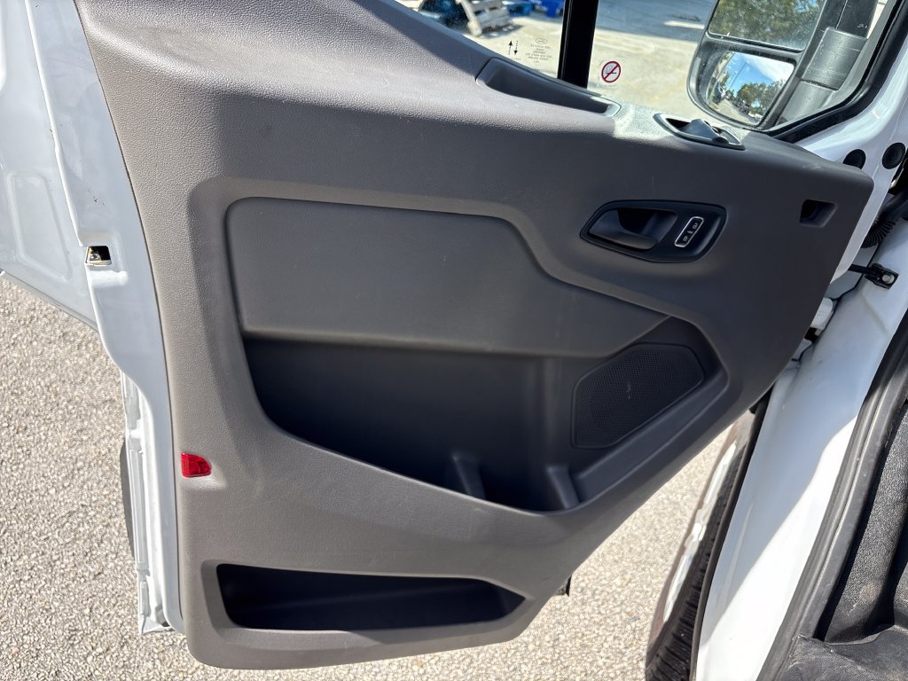 Certified 2025 Ford Transit 250 Low Roof w/ Exterior Upgrade Package RWD image 26