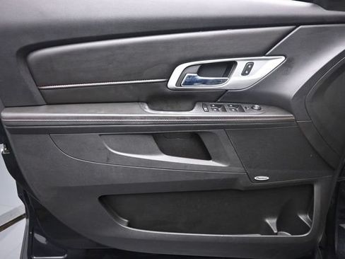 Used 2013 GMC Terrain SLE FWD image 19